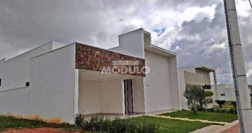 Casa em condomínio fechado com 3 quartos para alugar na Avenida Landscape, --, Jardim Sul, Uberlândia