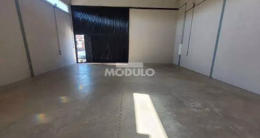 Barracão / Galpão / Depósito para alugar na Avenida José do Patrocínio, --, Marta Helena, Uberlândia