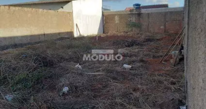 Terreno à venda na Rua Spoleto, --, Jardim Europa, Uberlândia