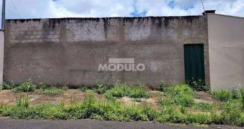 Terreno à venda na Rua Leandro José de Oliveira, --, Vigilato Pereira, Uberlândia