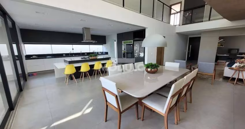 Casa de condomínio à venda, 3 quartos, 2 suítes, 2 vagas, jardim sul - uberlândia/mg