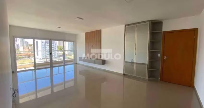 Apartamento com 4 quartos para alugar na Rua Johen Carneiro, --, Tabajaras, Uberlândia
