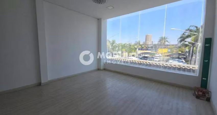 Loja comercial disponivel para locação no bairro vigilato pereira.