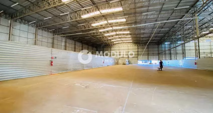 Galpão disponivel para locação no bairro distrito industrial.