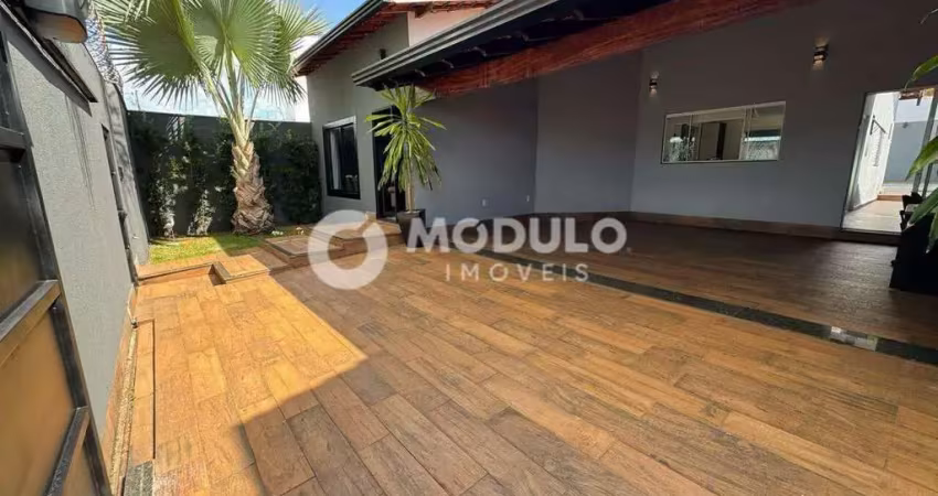Casa residencial à venda, 3 quartos, 2 suítes, 3 vagas, cidade jardim - uberlândia/mg