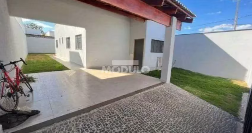 Casa residencial para locação bairro jardim holanda.
