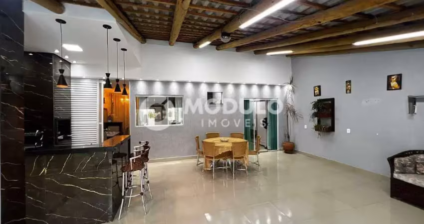 Casa residencial à venda, 3 quartos, 2 suítes, 2 vagas, shopping park - uberlândia/mg