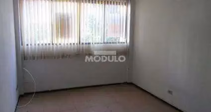 Apartamento com 1 quarto para alugar na Avenida Cesário Alvim, --, Centro, Uberlândia