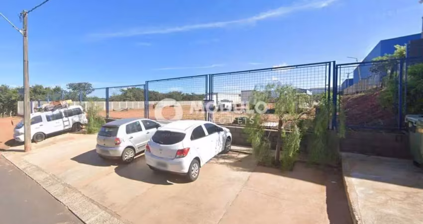 Galpão disponível para locação no bairro distrito industrial.