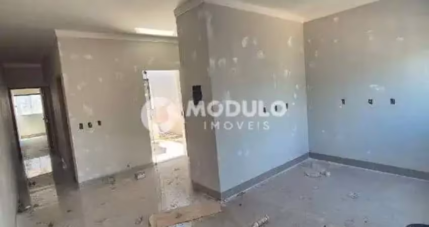Casa residencial à venda, 2 quartos, 1 suíte, 1 vaga, jardim ipanema - uberlândia/mg