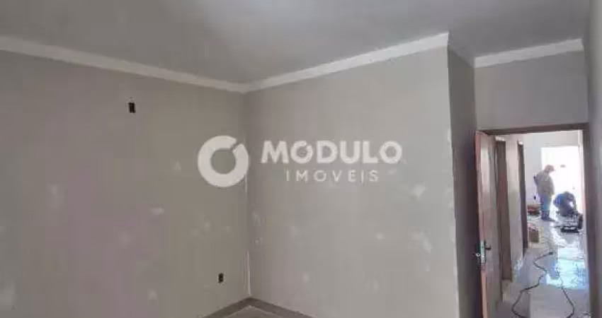 Casa residencial à venda, 3 quartos, 1 suíte, 1 vaga, jardim ipanema - uberlândia/mg