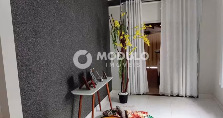 Casa residencial à venda, 5 quartos, 1 suíte, 3 vagas, jardim das palmeiras - uberlândia/mg