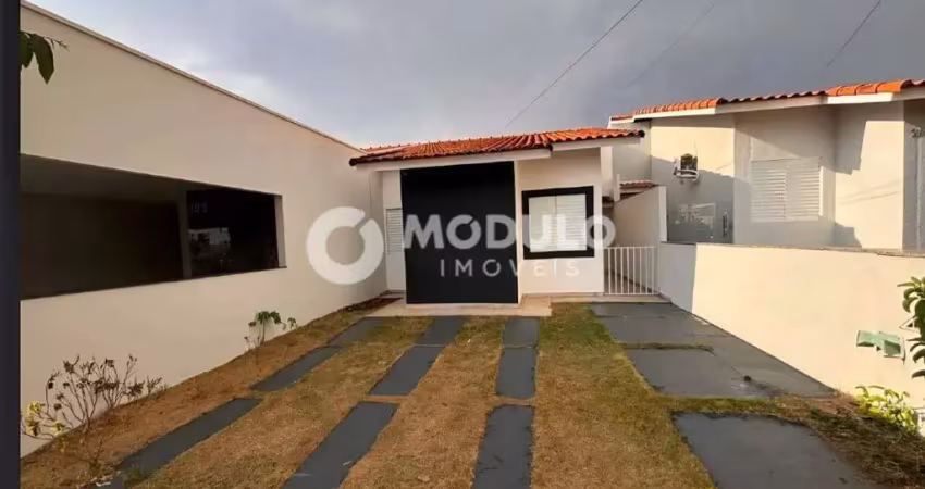 Casa em condomínio fechado disponivel para locação no bairro aclimação.
