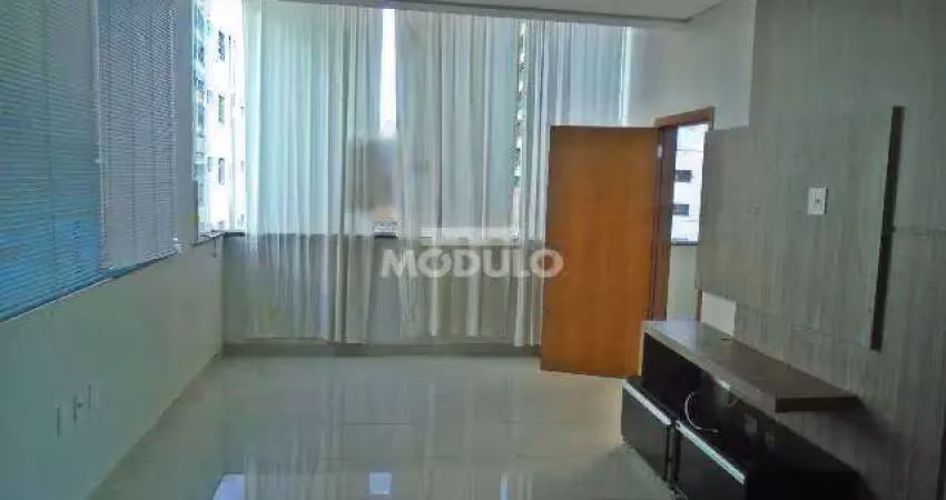 Apartamento com 3 quartos para alugar na AV. MANOEL DOS SANTOS, --, Santa Maria, Uberlândia