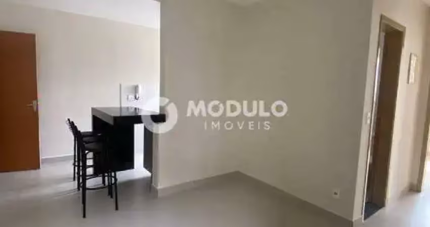 Apartamento com 3 quartos para alugar na Avenida Américo Attiê, --, Mansour, Uberlândia