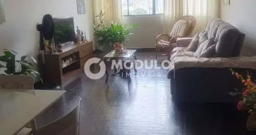 Apartamento mobiliado à venda, 3 quartos, 1 suíte, centro - uberlândia/mg