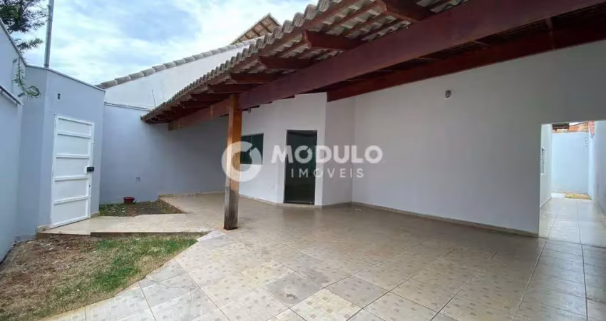 Casa com 3 quartos para alugar na Rua Nova Ponte, --, Jardim Botânico, Uberlândia