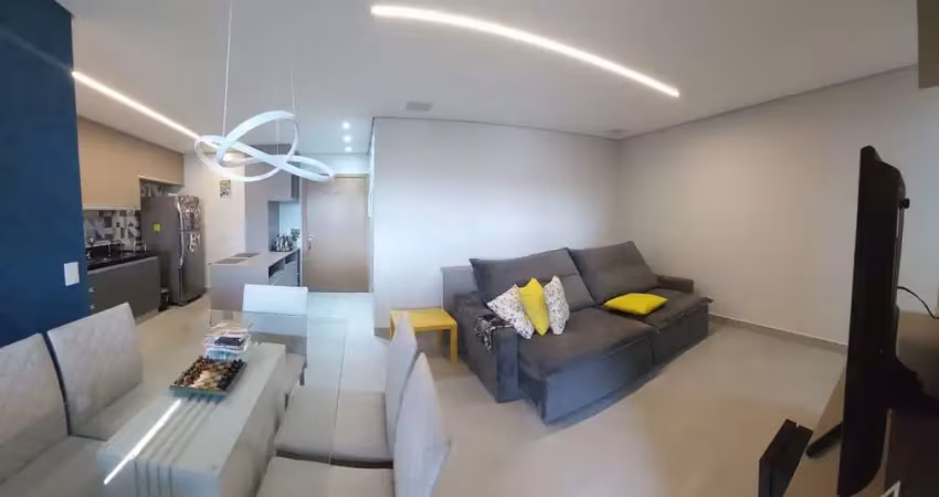 Apto pronto no Torres de Ozanam, vista livre pra Serra, 3 dorms sendo 1 suíte, terraço gourmet e 2 vagas cobertas.