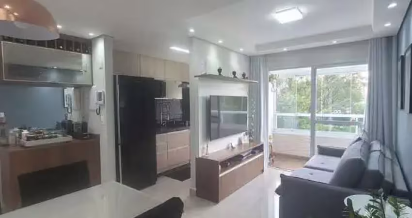 Apto pronto todo com armários planejados, sol da manhã e vista livre, 1 vaga de garagem no Bellart.