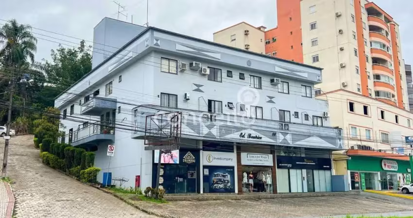 Apartamento com 1 quarto para alugar em Água Verde, Blumenau 