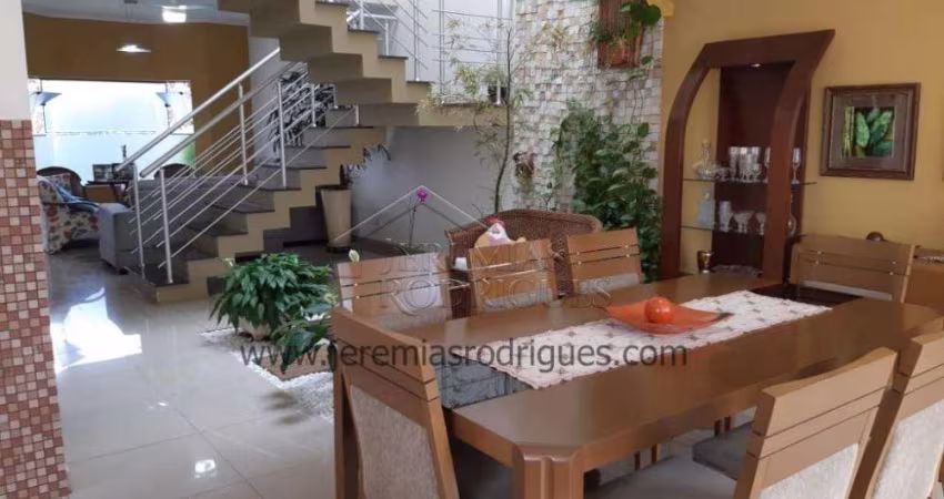 Casa com 4 quartos, 258 m², à venda por R$ 1.100.000- Campos do Conde III - Tremembé/SP
