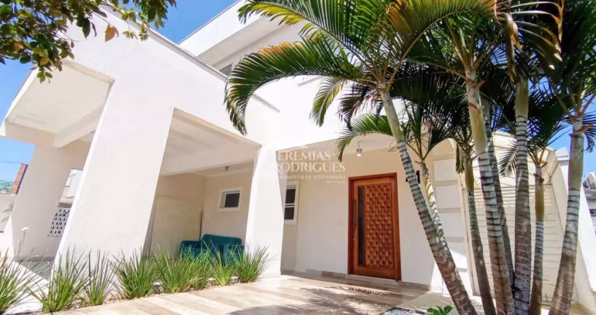 Casa assobradada com 3 suítes - Condomínio Jardim Oásis - Taubaté/SP.