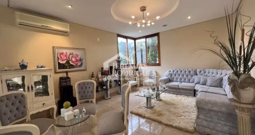 Casa com 3 quartos, 423 m² - Condomínio Taubaté Village - Taubaté/SP