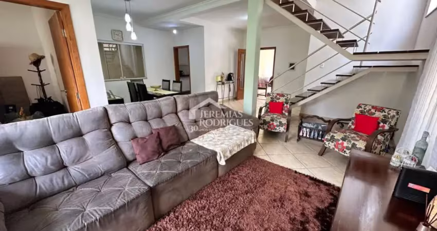 Casa à venda com 3 dormitórios no condomínio jatobá em tremembé/sp.