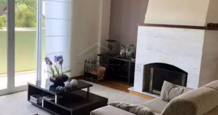 Apartamento Duplex em Campos do Jordão