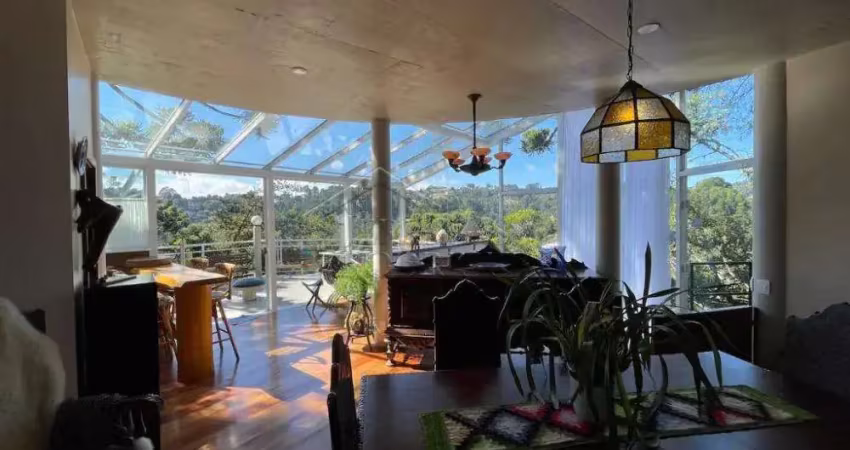 Casa Condomínio em Campos do Jordão