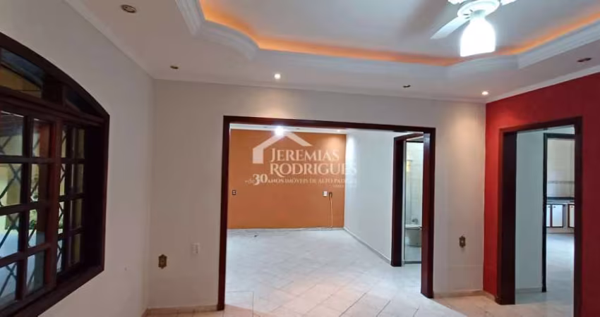 Casa com 4 dormitórios, 250 m² - Vila Rica - Pindamonhangaba/SP