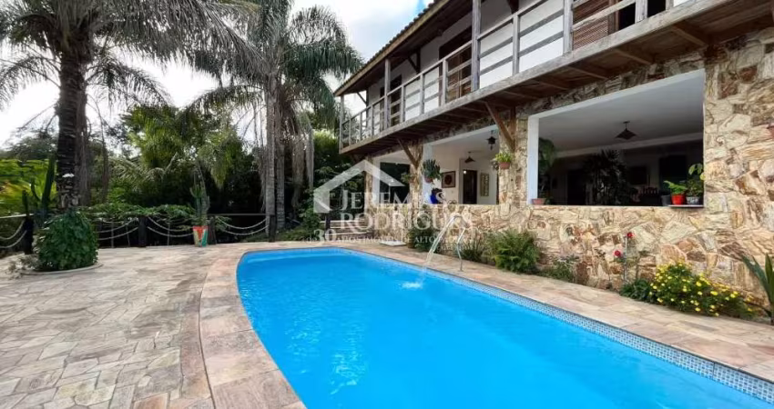 Casa com 4 dormitórios, 360 m² - Condomínio Chácaras Cataguá- Taubaté/SP