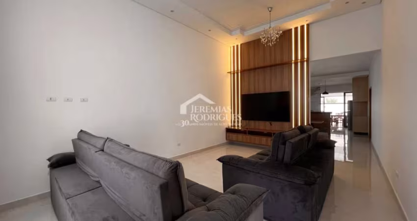 Casa à venda com 3 dormitórios no Condomínio Residencial Tecoara em Taubaté/SP.