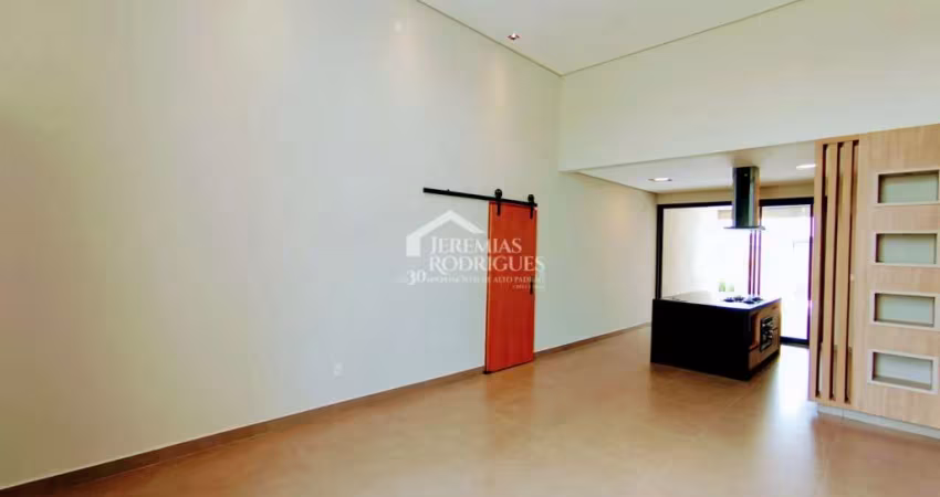 Casa à venda com 3 dormitórios no Condomínio Colinas do Sol em Tremembé/SP.