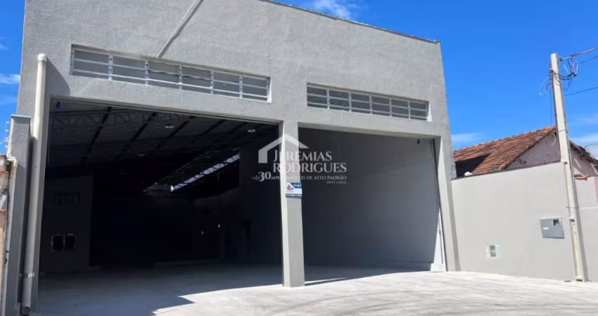 Galpão com 950 m² no bairro Chácara da Galega em Pindamonhangaba/SP.