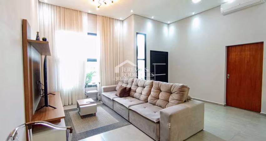 Casa à venda com 3 dormitórios no Condomínio Morada do Visconde em Tremembé/SP.