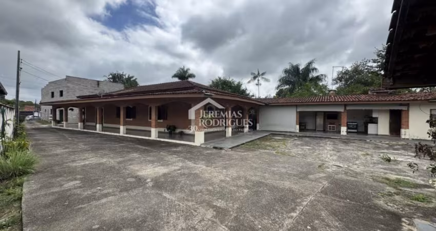 Área com imóvel residencial para venda no bairro Crispim em Pindamonhangaba/SP