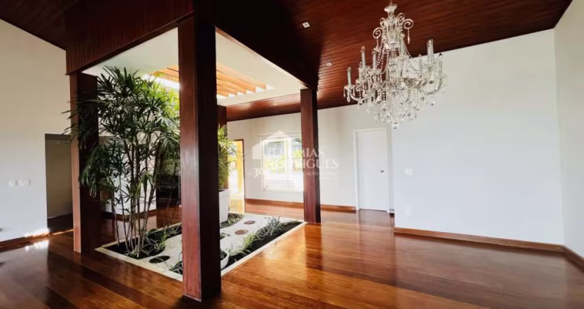 Casa para venda e locação com 4 suítes no Condomínio Chácaras Cataguá em Taubaté/SP