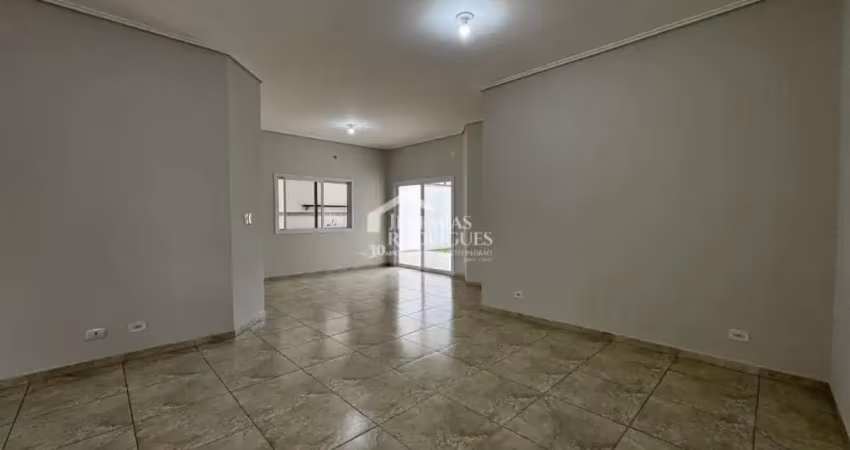 Casa para venda e locação com 3 suítes no condomínio real ville em pindamonhangaba/sp