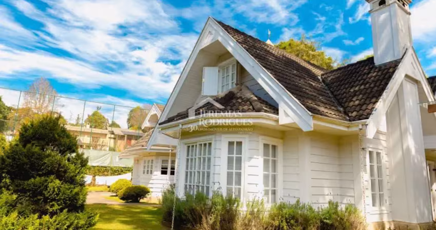 Casa à venda com 4 dormitórios no bairro jardim embaixador em campos do jordão/sp.