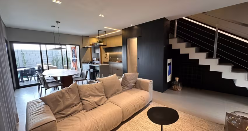 Casa de condomínio sobrado para venda possui 128 metros quadrados com 3 quartos
