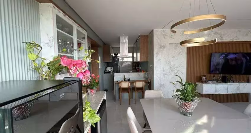 Excelente Oportunidade! Apartamento 4/4 Totalmente Reformado e Mobiliado no Imbuí, à Venda por R$ 850.000!