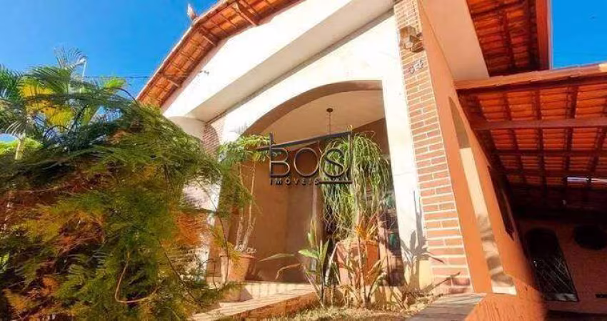 VENDA CASA - 03 QUARTOS 257,00 M2 - BAIRRO: SANTA INES