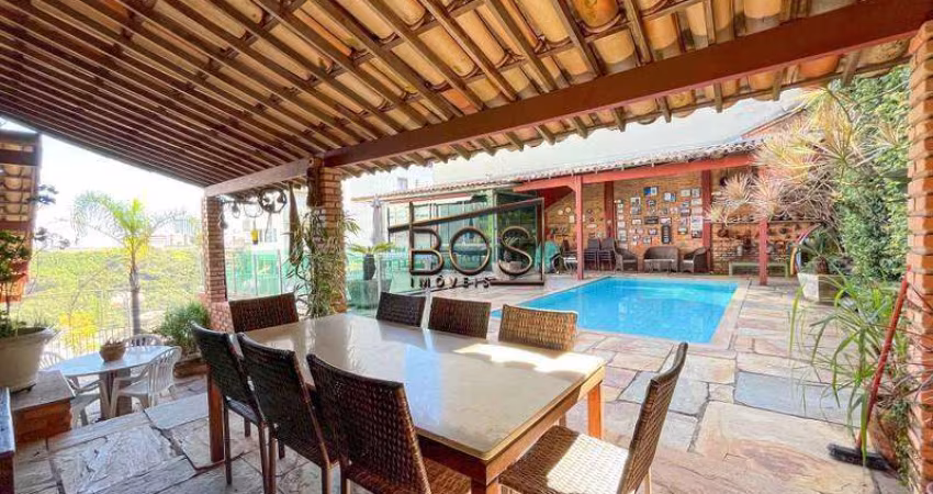 CASA A VENDA - 06 QUARTOS 550,00 M2 - BAIRRO: SANTA LUCIA