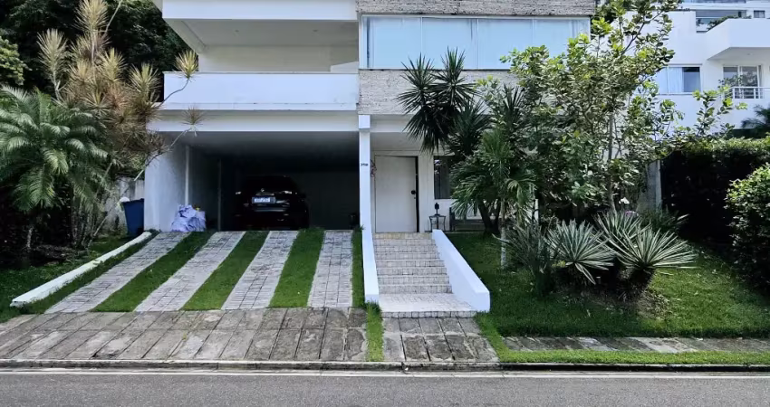 Casa com 6 quartos em alphaville salvador 1 piscina e espaço gourmet