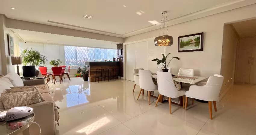 Lindo Apartamento de 3 suites em São Lazáro reformado e andar alto com 3 vagas