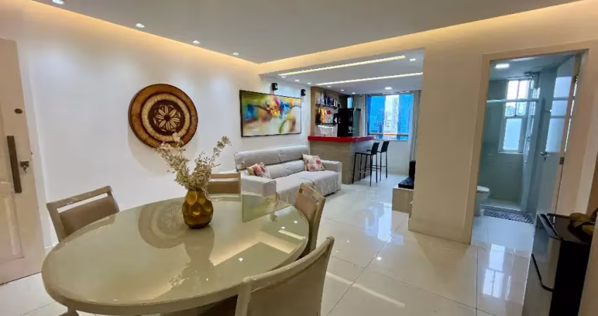 Apartamento a venda no caminho das árvores com 2 quartos mobiliado e reformado