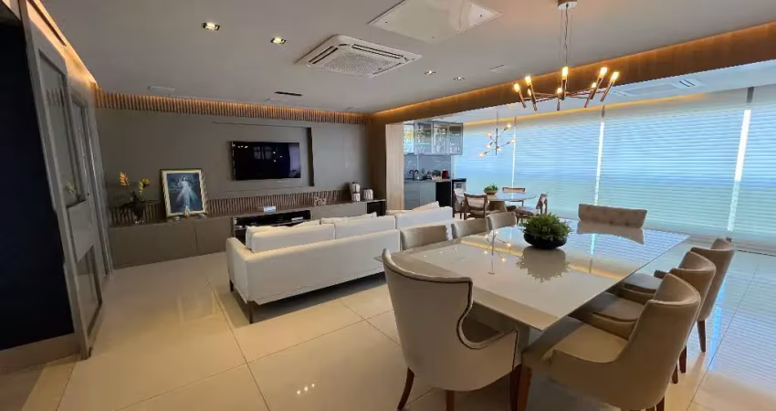Apartamento a venda no hemisphere 360 com 3 suítes reformado e vista mar