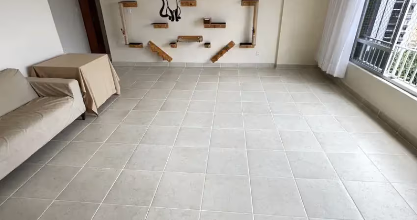 Apartamento a venda na barra com 3 quartos vista mar e dependência