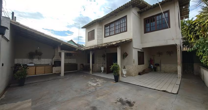 Casa com 4 quartos à venda na Praia Grande, Fundão 
